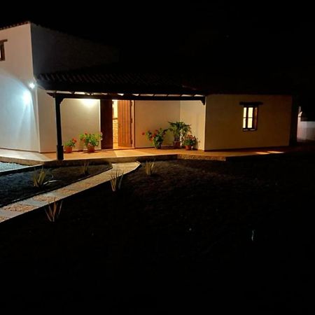 Villa Las Palmeras Антигуа Экстерьер фото